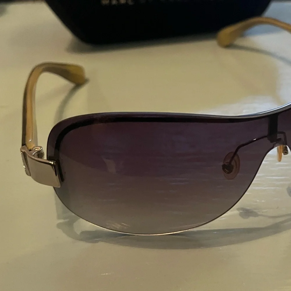 Marc By Marc Jacobs Women's Gradient Purple Shield Sunglasses - Picture 2 of 3